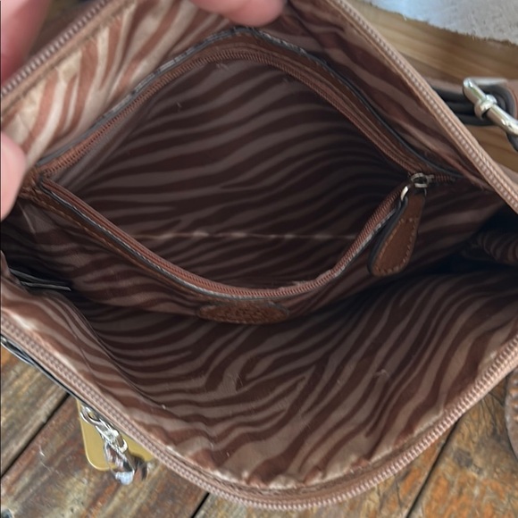Dana Bushman Brown and Cream Crossbody Bag preloved - Picture 9 of 9